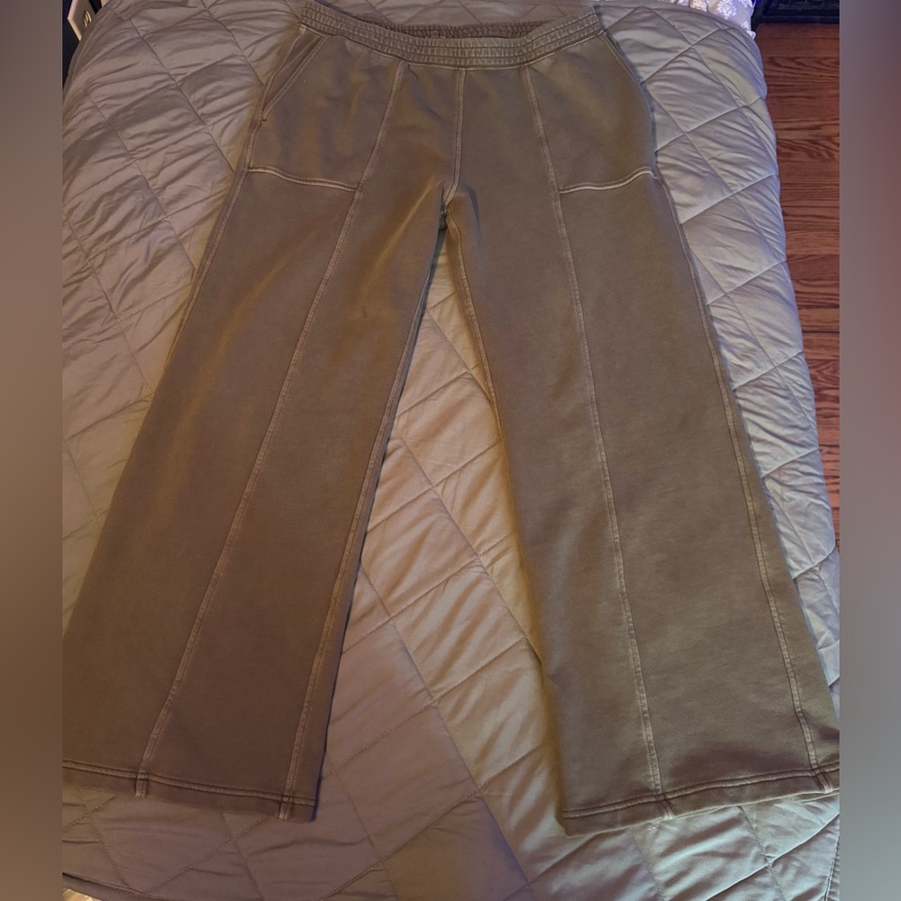 Aerie XL light army green sweatpants💚
